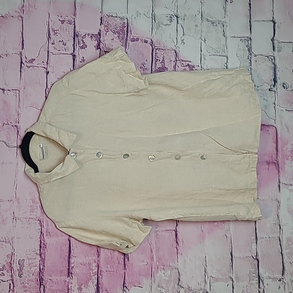 MATCH VINTAGE MADE IN THE USA CREAM 100% LINEN MOTHER OF PEARL BUTTON FRONT TOP
